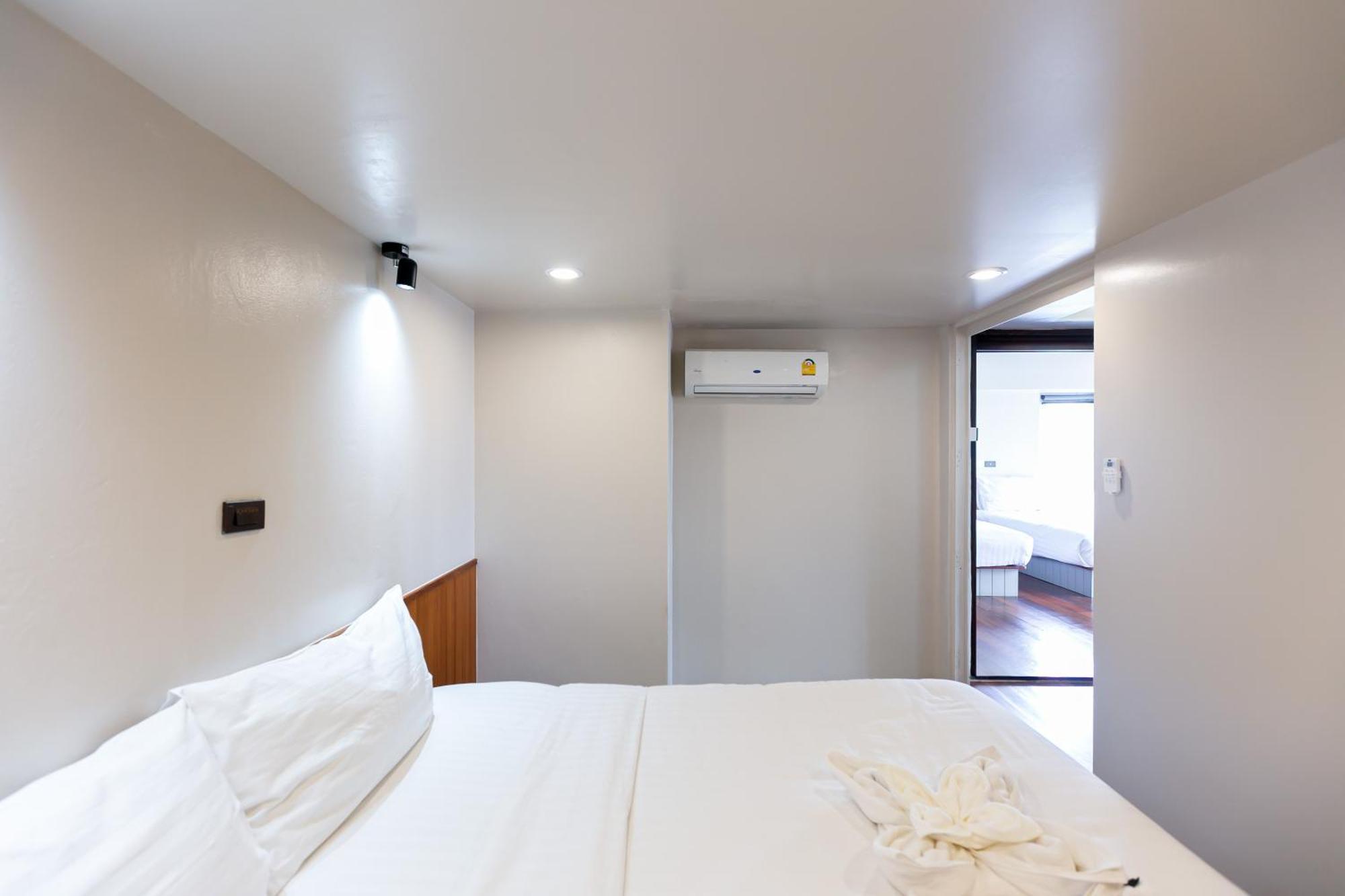 A Room Bangkok Sathorn Exterior foto